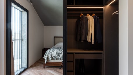 Closet_Villa_3.jpg