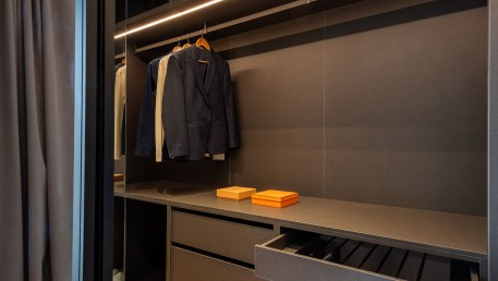 Closet_Villa_4.jpg